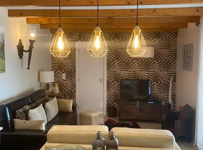 Casa De *